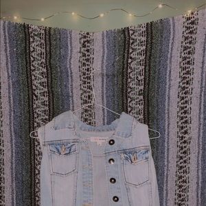 Sleeveless Cropped Denim Jacket